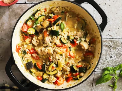 Pi&scaron;čančja rižota z ratatouille zelenjavo 