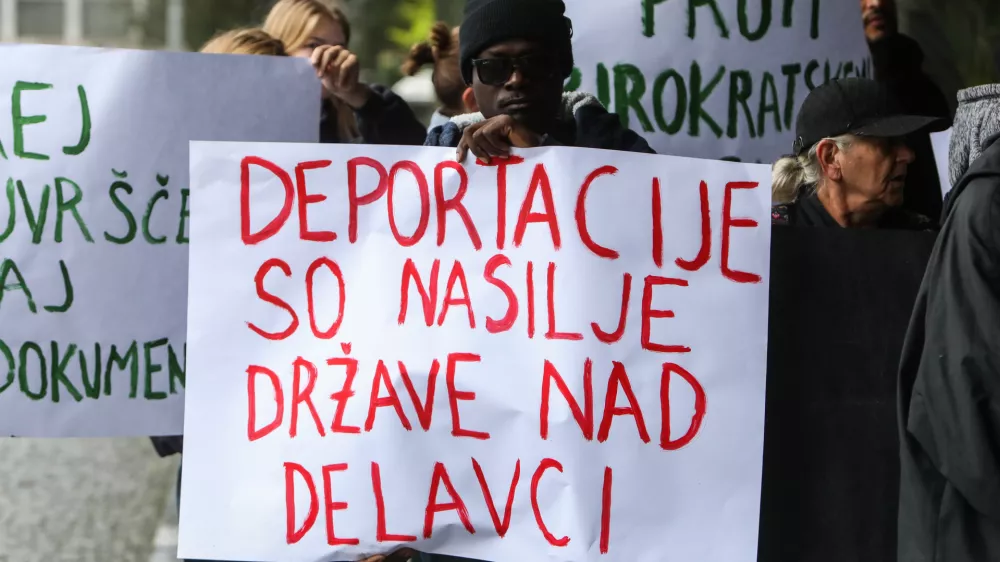 - migranti- 26.09.2024. - Novinarska konferenca Ambasade Rog ne temo deportacij migrantov iz Slovemije, tudi tistih, ki že delajo tukaj.//FOTO: Bojan Velikonja