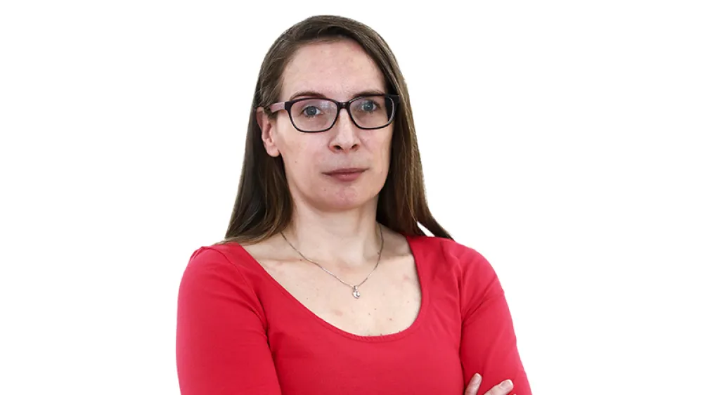 Vanja BrkićZA ONLINE - Redakcija Dnevnik 2024 - portreti za komentarje in kolumne - kolumnisti - komentatorji &ndash; novinarji - portret //FOTO: Luka Cjuha