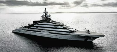 S trdim delom in predanostjo je podjetje doseglo vodilno mesto pri opremljanju notranjosti megajaht s kamnom. (Foto: Tom van Oossanen)