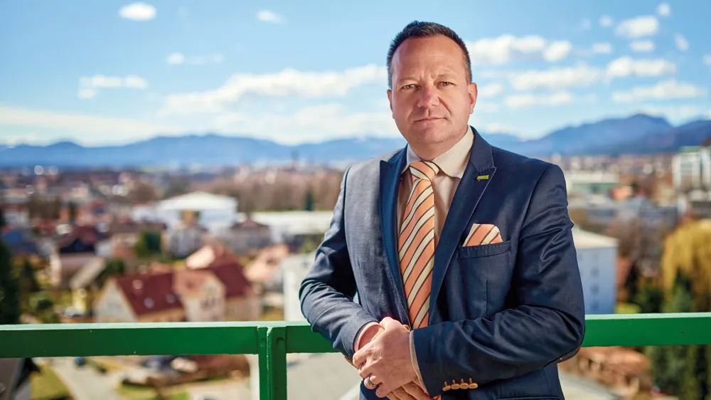 Matjaž Berčon, direktor Komunale Kranj: Z novim parkom lep&scaron;amo in urbaniziramo del Kranja, ki je pred leti veljal za komunalno degradirano cono, s tem pa se tudi bolje vključujemo v lokalno skupnost, ki nam je v preteklosti očitala nesnago in hrup.&nbsp;Foto: Arhiv Komunale Kranj