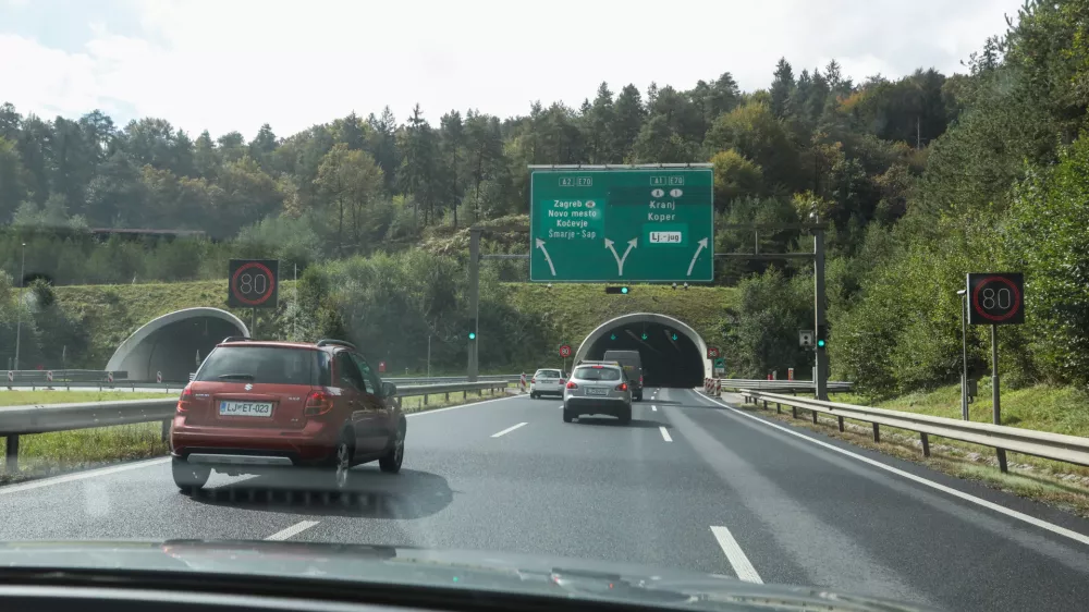 Od začetka leta 2023 je ljubljanski in&scaron;pektorat uvedel in&scaron;pekcijske postopke zaradi skoraj 2400 objektov za ogla&scaron;evanje. Foto:&nbsp; Bojan Velikonja