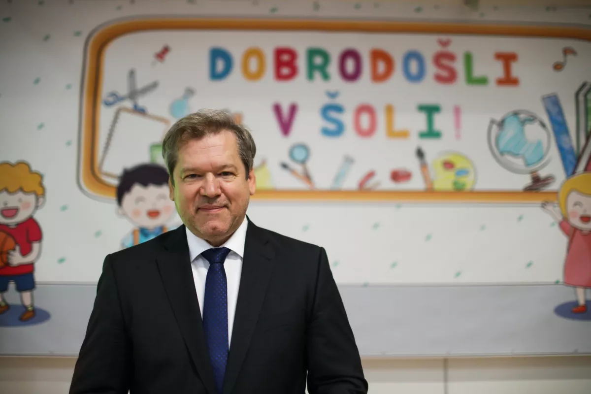 Igor Papič, minister za visoko &scaron;olstvo, znanost in inovacije: &raquo;Ne smemo pozabiti niti na tkanje prijateljskih vezi pa tudi zabavnih dogodiv&scaron;čin. Uživajte v vseh plateh &scaron;tudentskega življenja, saj je to eno najlep&scaron;ih, če že ne najlep&scaron;e obdobje v življenju.&laquo; Foto: Bojan Velikonja