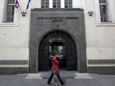 - Zavod za zdravstveno zavarovanje Slovenije (ZZZS), Miklo&scaron;ičeva cesta 24 v Ljubljani - stavba Miklo&scaron;ičeva cesta 24, - ilustrativna fotografija - //FOTO: Jaka Gasar / Foto: Jaka Gasar