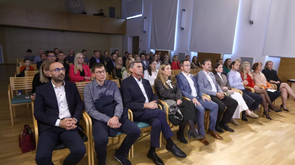 1.10.2024 - 24. Slovenska GAZELA 2024 &ndash; regijski izbor najbolj&scaron;ih najhitreje rastočih podjetij &ndash; razglasitev Gazele Gorenjske regije.  FOTO: Luka Cjuha