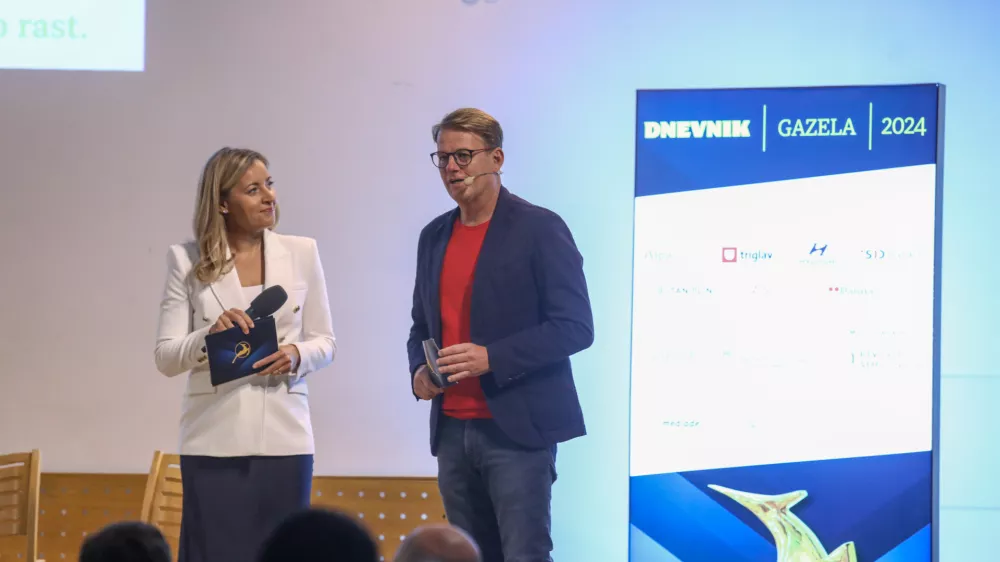 Anja Hlača Ferjančič in Anti&scaron;a Korljan1.10.2024 - 24. Slovenska GAZELA 2024 &ndash; regijski izbor najbolj&scaron;ih najhitreje rastočih podjetij &ndash; razglasitev Gazele Gorenjske regije.  FOTO: Luka Cjuha