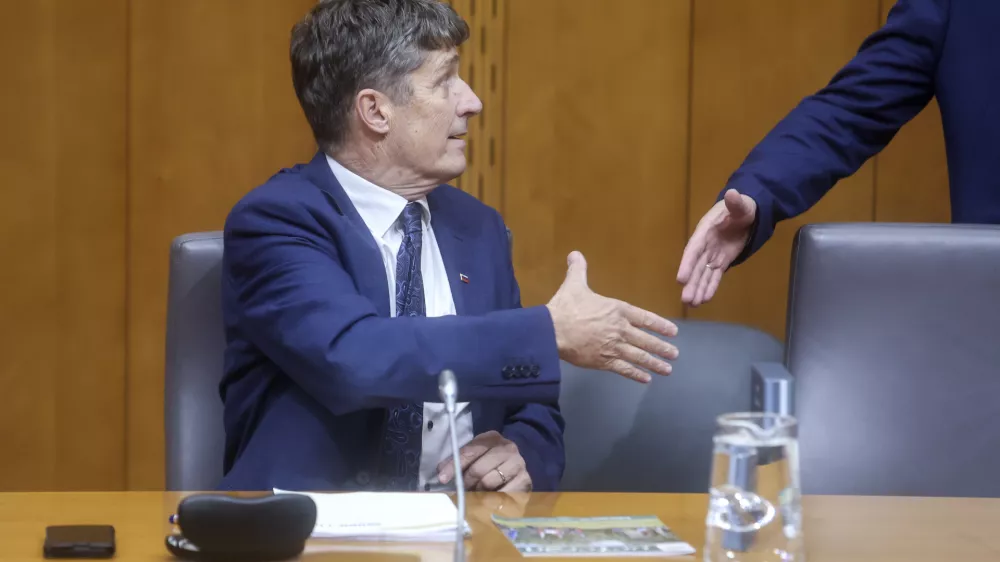 Borut Sajovic je v zvezi s kadrovsko problematiko vojske ponovil besede načelnika general&scaron;taba SV Roberta Glava&scaron;a, ki je lani dejal, da je za opravljanje nalog v SV nekaj tisoč premalo zaposlenih. Foto: Jaka Gasar