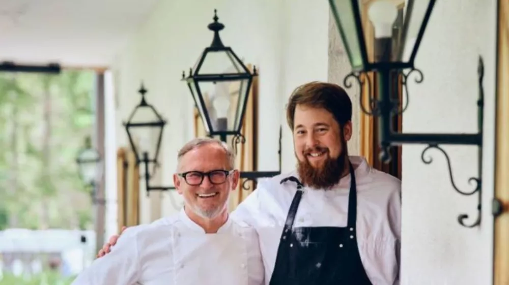 Tom Čopar in Janez Bratovž sta oblikovala tudi do 5-hodne večerne menije, ki z vrhunskimi okusi navdu&scaron;ujejo hotelske goste. F Suzan Gabrijan