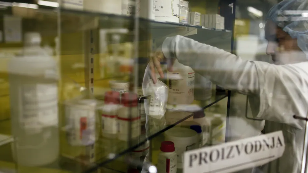 V bolni&scaron;nični lekarni UKC Ljubljana imajo &scaron;e nekaj tablet imurana, a v tem primeru ni na voljo na recept. Fotografija je simbolična. ﻿Foto: Jaka Gasar