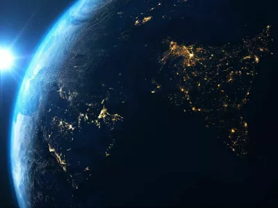 Cona udobja ne prina&scaron;a napredka, zato je pomembno nenehno iskati nove priložnosti za rast. Zanesljivi in zaupanja vredni poslovni partnerji lahko pomembno prispevajo k uspehu v podjetju. In po drugi strani &ndash; sodelovanje z nezanesljivimi poslovnimi partnerji lahko predstavlja resno tveganje. Neplačila ali zamude pri plačilih lahko ogrozijo likvidnost podjetja, pomanjkanje kakovosti ali zanesljivosti pri dobavi izdelkov in storitev pa lahko privedejo do zamud pri projektih, nezadovoljstva strank ter izgube poslovnih priložnosti. Poleg tega lahko povezava z neetičnimi partnerji podjetje izpostavi pravnim in regulativnim tveganjem. Da je podjetje za&scaron;lo v težave, lahko nakazuje že menjava solastnika ali zastopnika in tudi sprememba naslova sedeža. F D & B