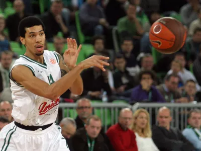 Danny Green (14)- ko&scaron;arka - Union Olimpija: Galatasaray, evroliga, 4. krog, skupina D:- Ko&scaron;arkarji Uniona Olimpije so izgubili proti igralcem tur&scaron;kega Galatasarayja z 79:70 (27:23, 44:37, 57:56).         //FOTO: Luka Cjuha
