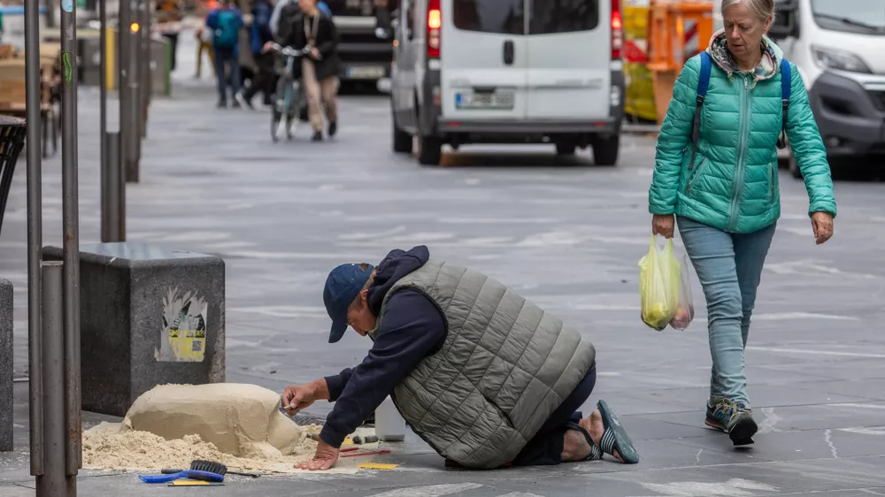 10.2024 - reportaža za Objektiv Beračenje - prosjačenje - berač - Čopova ulica- FOTO: Luka Cjuha