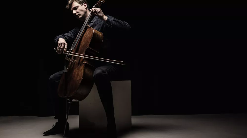 &Scaron;e en trenutno zelo atraktiven violinist Istv&aacute;n Vardai bo imel recital na Cellofestu Ljubljana 2024, ki bo hkrati tudi koncert srebrnega abonmaja Cankarjevega doma. Foto: Marco Borggreve