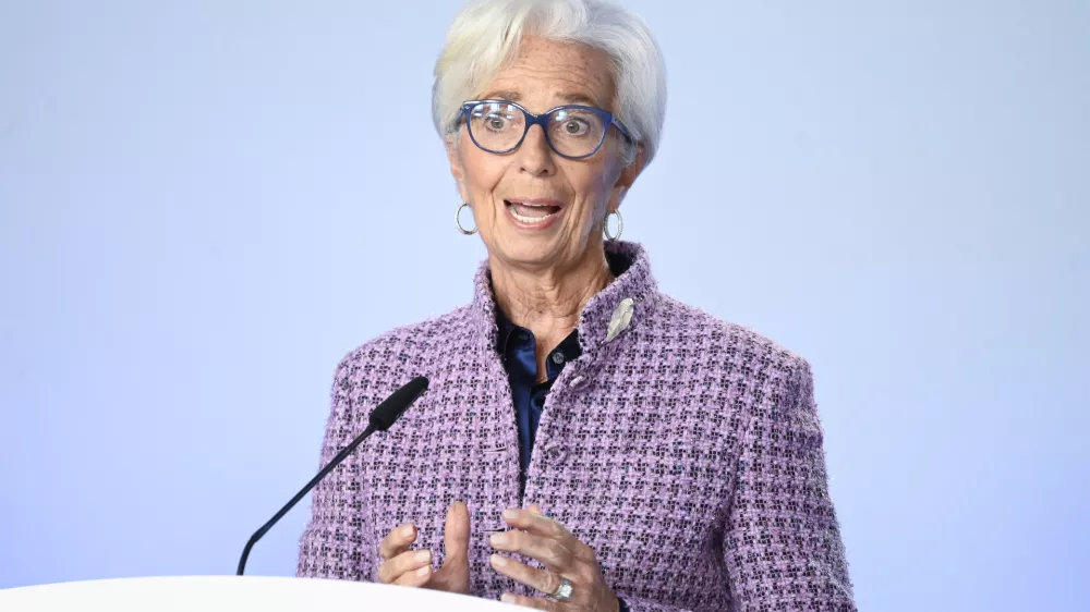 Ker podatki v zadnjih petih letih kažejo, da se inflacija uspe&scaron;no znižuje, smo lahko sprejeli odločitev o nadaljnjem znižanju obrestnih mer, je pojasnila predsednica ECB Christine Lagarde. Foto: Nik Erik Neubauer
