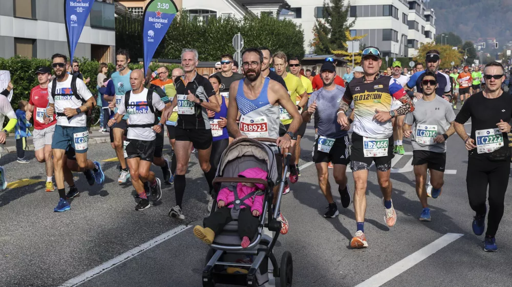 - 20.10.2024 - 28. Ljubljanski maraton - 24 tisoč tekačev - največji &scaron;portno-rekreativni dogodek v državi //FOTO: Jaka Gasar