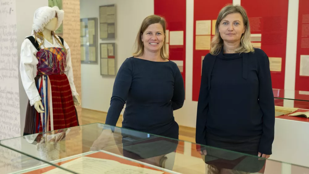 Ur&scaron;a &Scaron;ivic in Anja Serec Hodžar, avtorici razstave France Marolt in njegove zapu&scaron;čine v SEM Foto: Nik Erik Neubauer