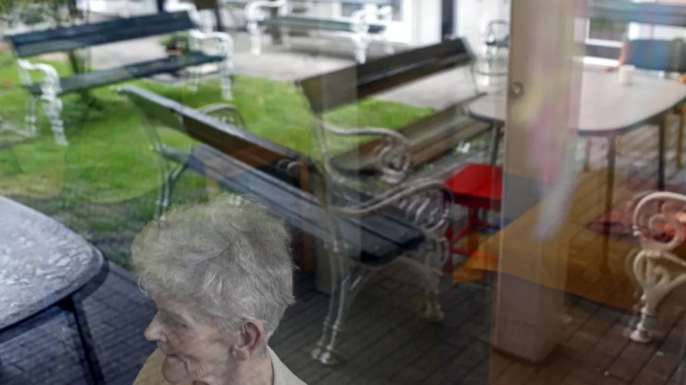 demenca, starost, osamljenost- reportaža o življenju starostnikov po sprejetju nove socialne zakonodaje- dom za starej&scaron;e občane &Scaron;entjur//FOTO: Jaka Gasar