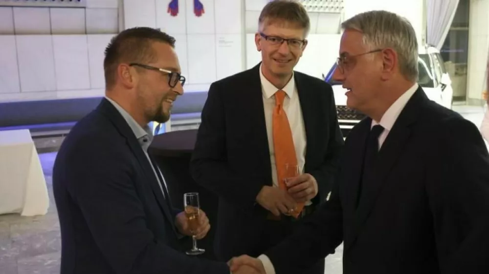 Dejan Poglajen, Trgograd, Igor Arh, Metalika, in minister Matjaž Han. Foto: Jaka Gasar