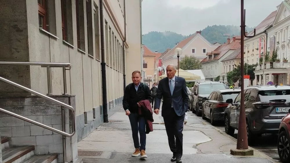 Janez Jan&scaron;a, Franci Matoz, sodi&scaron;če Celje, Trenta