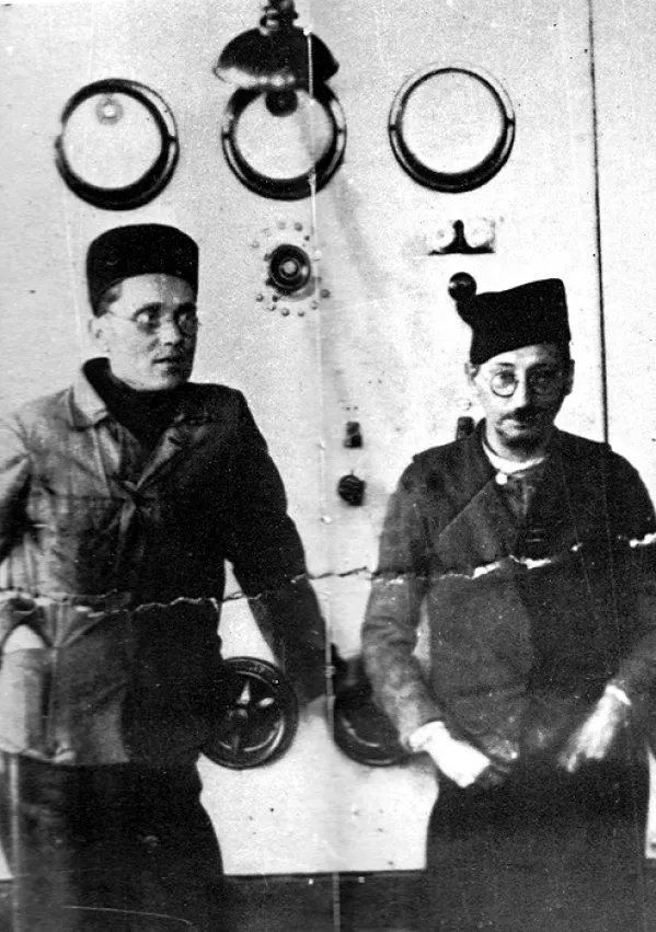 Josip Broz Tito in Mo&scaron;a Pijade v električni centrali zapora v Lepoglavi leta 1930. / Foto: Wikipedija / Foto: Wikipedija