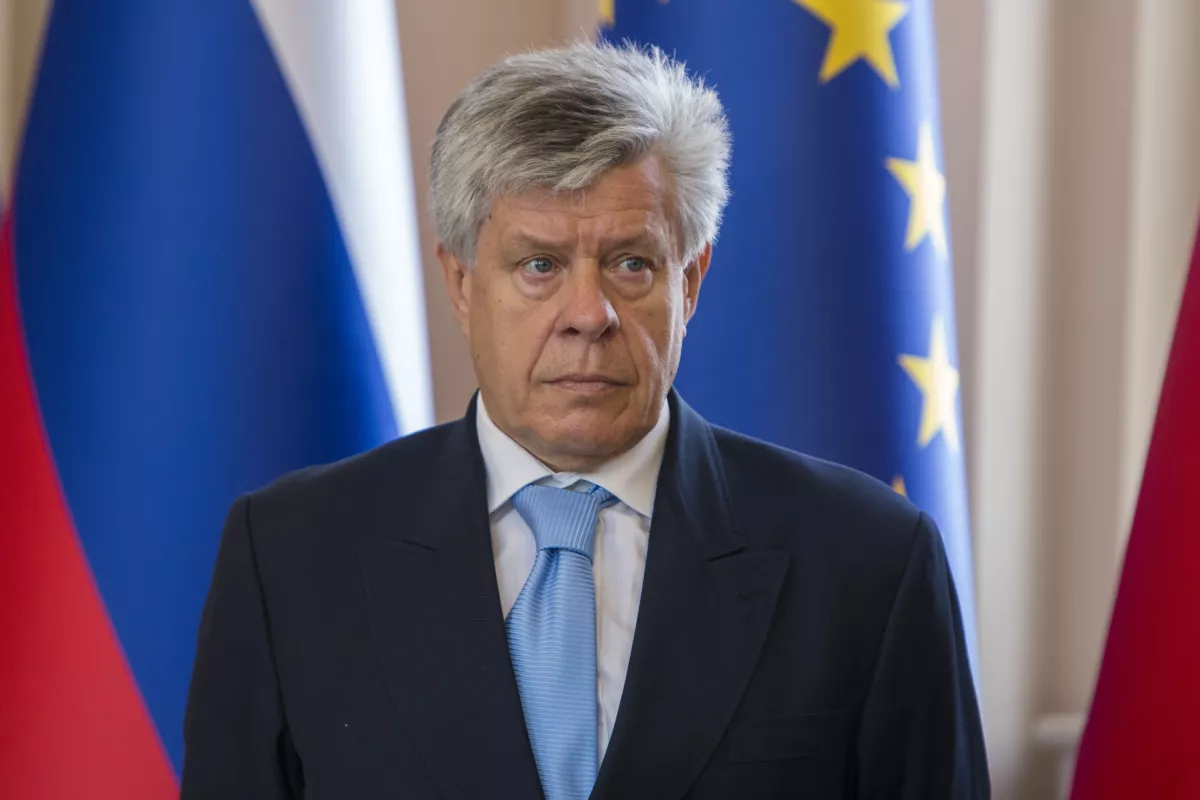 - dobitnik medalje za zasluge Igor Komel, za uspe&scaron;no uveljavljanje Kulturnega doma v Gorici- 24.05.2018 - predsednik republike vročil državna odlikovanja - zlati red za zasluge Borisu Cavazzi ter medalje za zasluge Avgustu Ipavcu, Igorju Komelu ter Mihaelu in Jelici Horjak;  //FOTO: Matjaž Ru&scaron;t