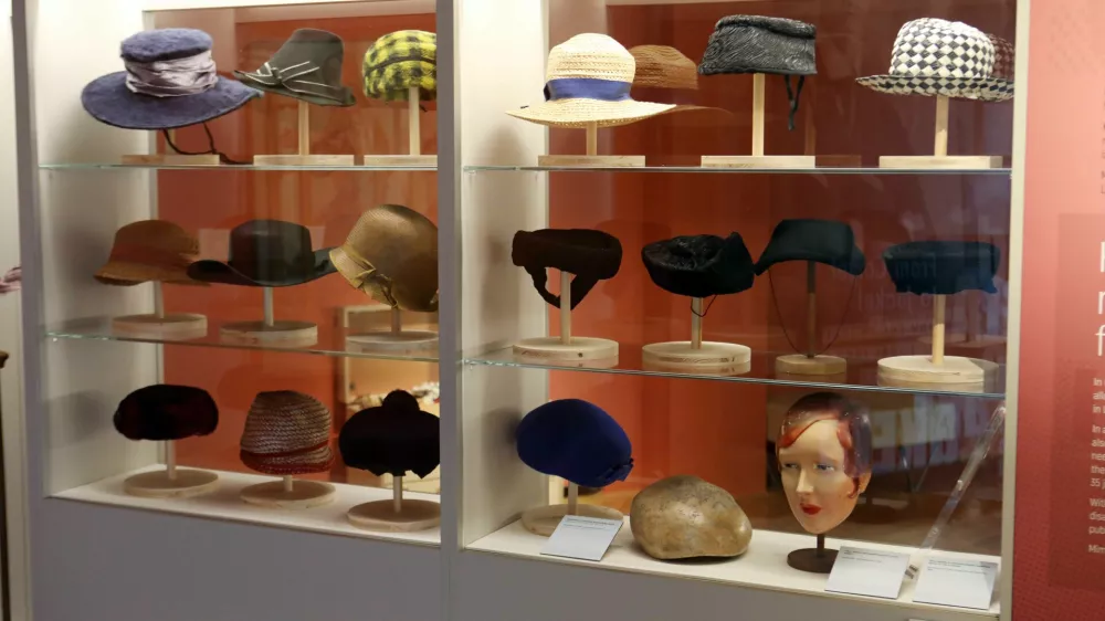 28.10.2024 - razstava, Od korzeta do žaketaFoto: Tomaž Skale / Foto: 