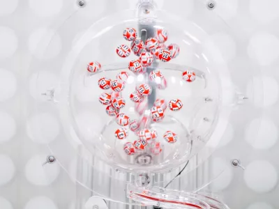 Sklad za &Scaron;estico, ki je v zadnjem krogu zna&scaron;al 641.629,80 evra, si bosta med seboj razdelila dva igralca. Foto: Loterija Slovenije