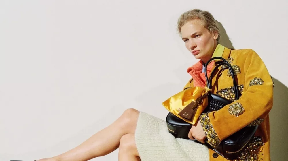 Znamka Miu Miu je namenjena ne samo mladi ampak je primerna tudi za starej&scaron;o generacijo. F IG/Miu Miu