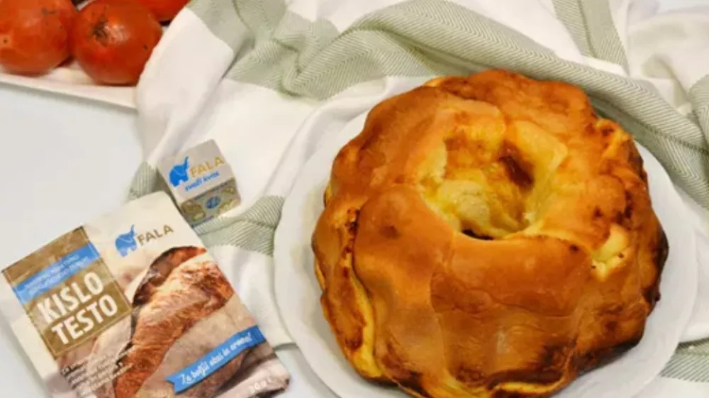 Prepletena potica s kakijem F Fala