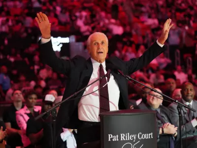 Pat Riley kljub 79 letom &scaron;e vedno opravlja vlogo predsednika kluba lige NBA Miami Heat. Foto: Reuters