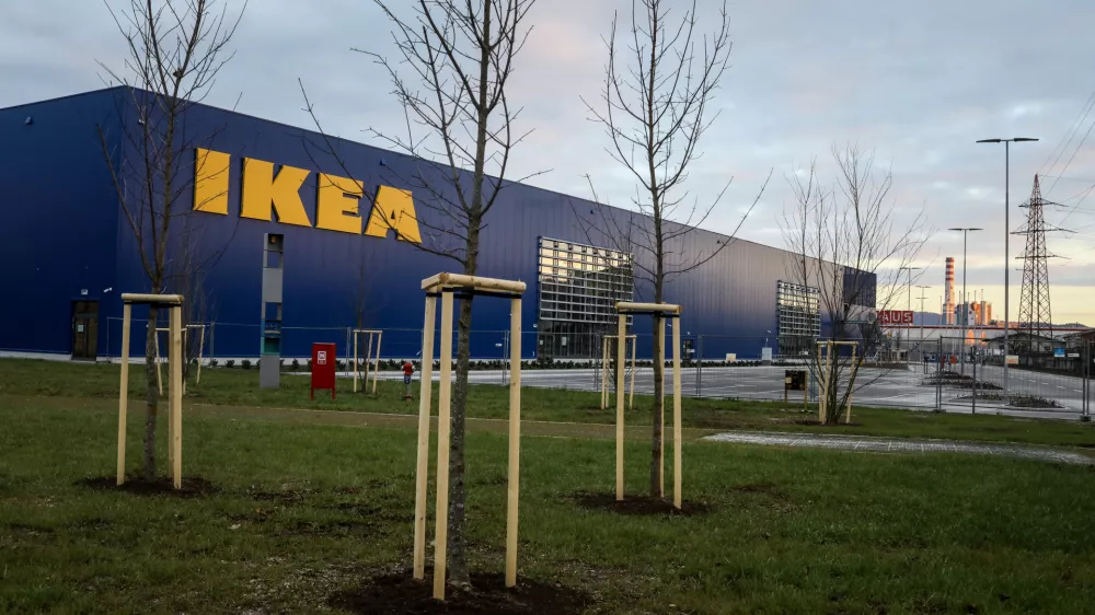 - 30.11.2020 - gradnja - gradbi&scaron;če Trgovski center IKEA Ljubljana &ndash; &scaron;vedski pohi&scaron;tveni trgovec v ljubljanskem nakupovalnem sredi&scaron;ču BTC &ndash; //FOTO: Luka Cjuha.