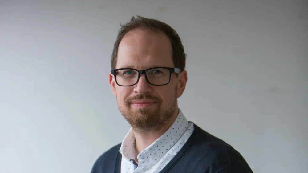 Tomaž Klip&scaron;teter, komentator, novinar    - Dnevnik 2016 - portreti za komentarje in kolumne - komentatorji - novinarji - novinar -  //FOTO: Maja Marko