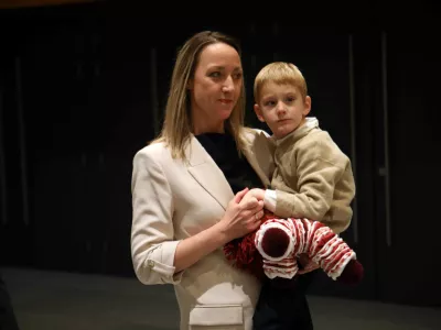 &Scaron;pela Miro&scaron;evič je za svojega sina Urbana in druge otroke, ki trpijo za tem redkim sindromom, naredila vse, kar je bilo v njeni moči. / Foto: Tomaž Skale