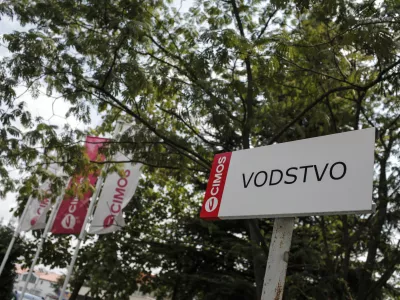 Izenačitev osnovnih plač z minimalnimi je ena od stavkovnih zahtev delavcev v Cimosu. Foto: Luka Cjuha&nbsp;