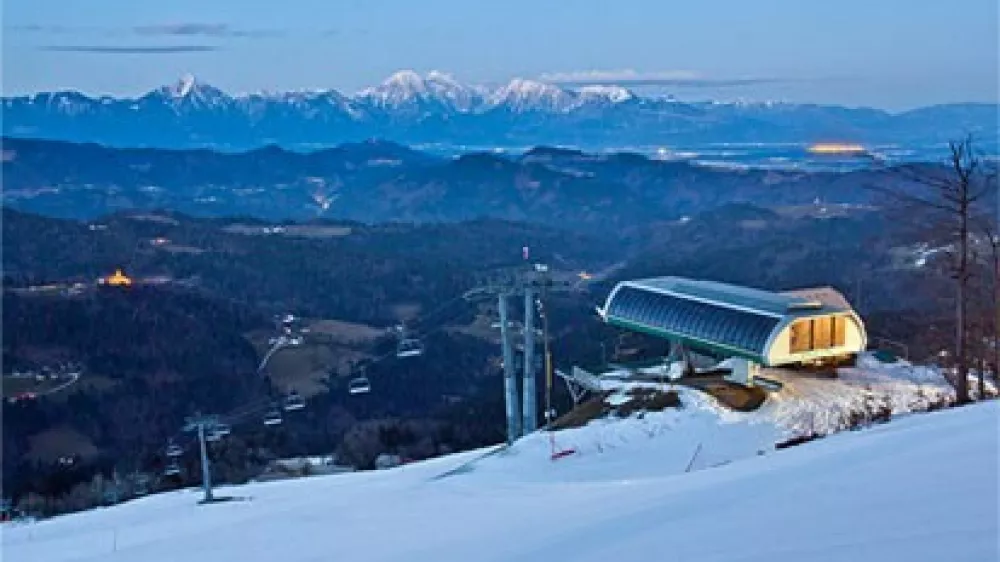 Težave na Starem vrhu so se kopičile več let. Leto&scaron;njo zimo zato smuke tam ne bo. Foto: Arhiv Dnevnika