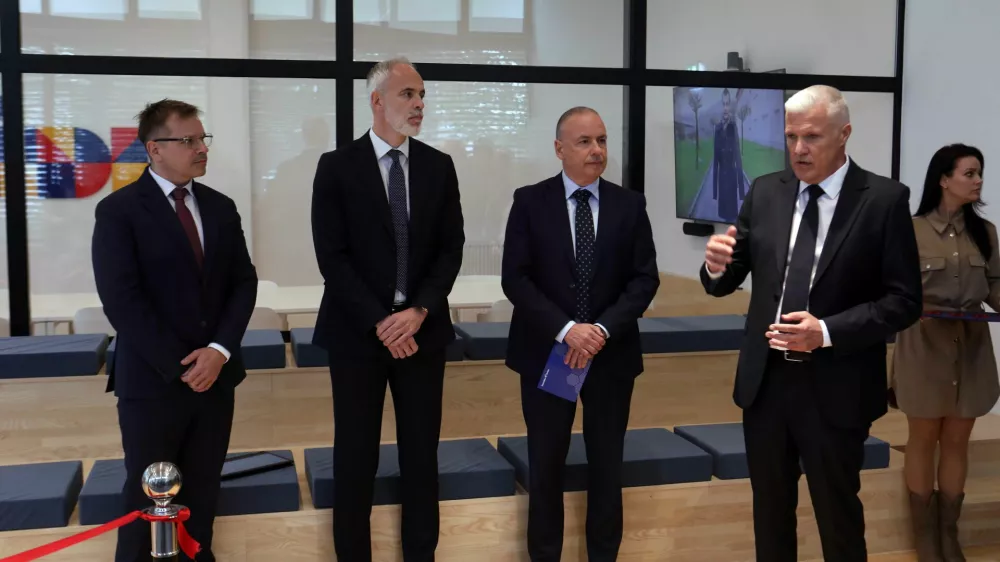 12.11.2024 - odprtje prenovljene večnamenske dvorane v &Scaron;tudentskem domu Ljubljana - Rožna dolinaFoto: Tomaž Skale