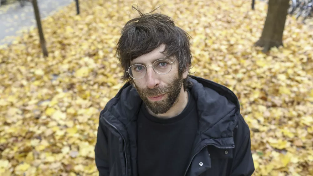 12.11.2024 - Matevž Jerman je režiser, filmski kurator in filmski kritik ter eden od soustanoviteljev Dru&scaron;tva za uveljavljanje kratkega filma Kraken in programski direktor FeKK FOTO: LUKA CJUHA