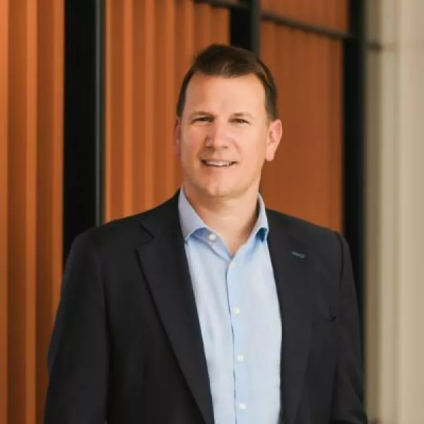 Andr&aacute;s H&aacute;mori