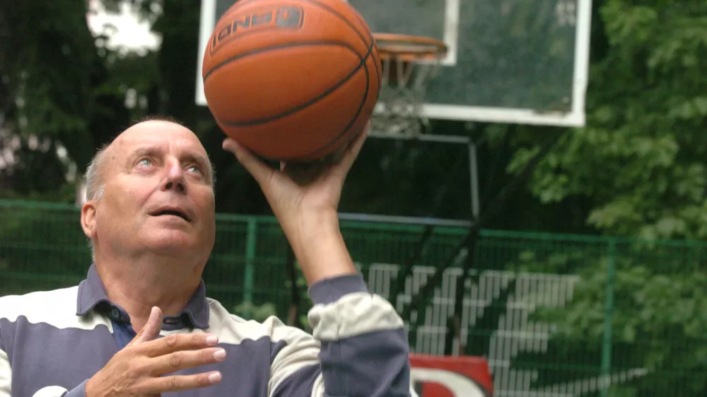 Žoga&nbsp;mu je za vedno ostala pri srcu. / Foto: Bojan Velikonja