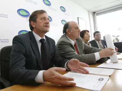 predsednik stranke DeSUS in zunanji minister Karl Erjavec (podpredsednik vlade) in generalni sekretar DeSUS Ljubo Jasnič - Izvr&scaron;ilni odbor DeSUS - Demokratična stranka upokojencev Slovenije 2013 - razpravljali o usodi koalicije po ugotovitvah protikorupcijske komisije, da sta premier in ljubljanski župan kr&scaron;ila zakonodajo,//FOTO: Tomaž Skale