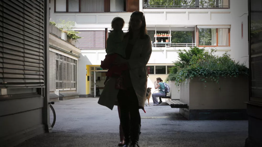 ilustrativna fotografijavrtec, star&scaron;i, otroci//foto: Bojan Velikonja