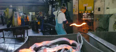 UNIOR d.d., Zreče, proizvodnja - ročno orodje in rezervni deli za potrebe kmetijstva in obrti, delavci // FOTO: Luka Cjuha