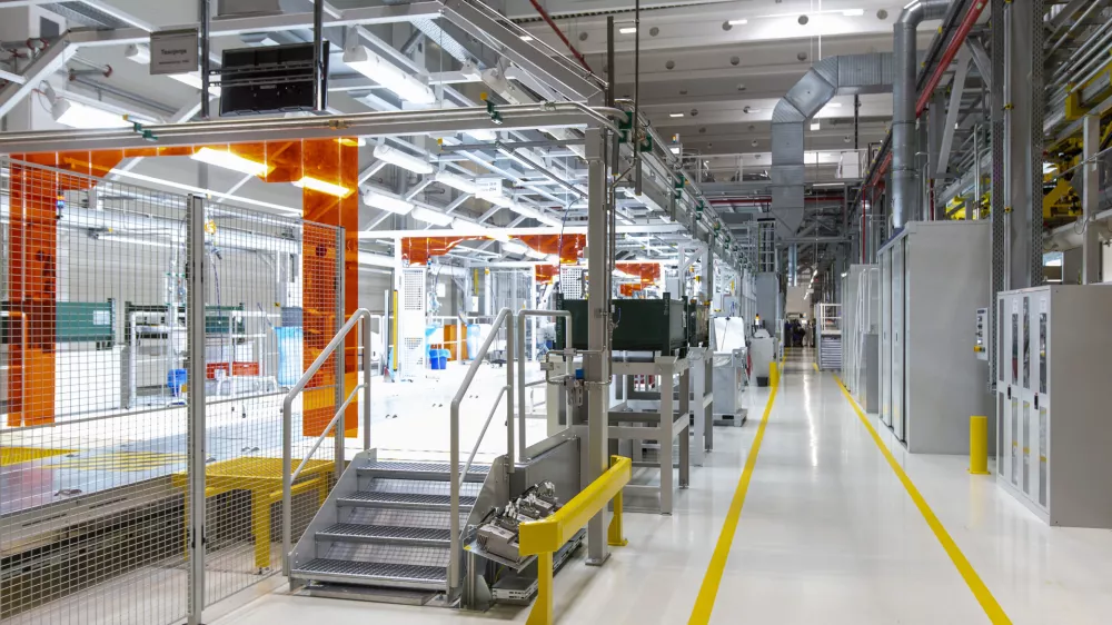 - 10.7.2019 - Slovesnost ob začetku proizvodnje v tovarni Magna Steyr v občini Hoče-SlivnicaFoto: Matjaž Ru&scaron;t