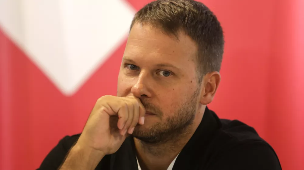 glavni trener RK Krim Mercator Uro&scaron; Bregar- 28.08.2019 - Rokometni klub Krim Mercator - rokometa&scaron;ice - krimovke pred začetkom nove sezone; //FOTO: Jaka Gasar