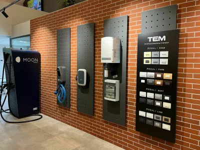 Elnet, gazela 2024, Električne polnilnice, ki jih montirajo v partnerstvu s Porsche Slovenija, in stikala v sodelovanju s TEM Čatež / Foto: Andrej &Scaron;olinc