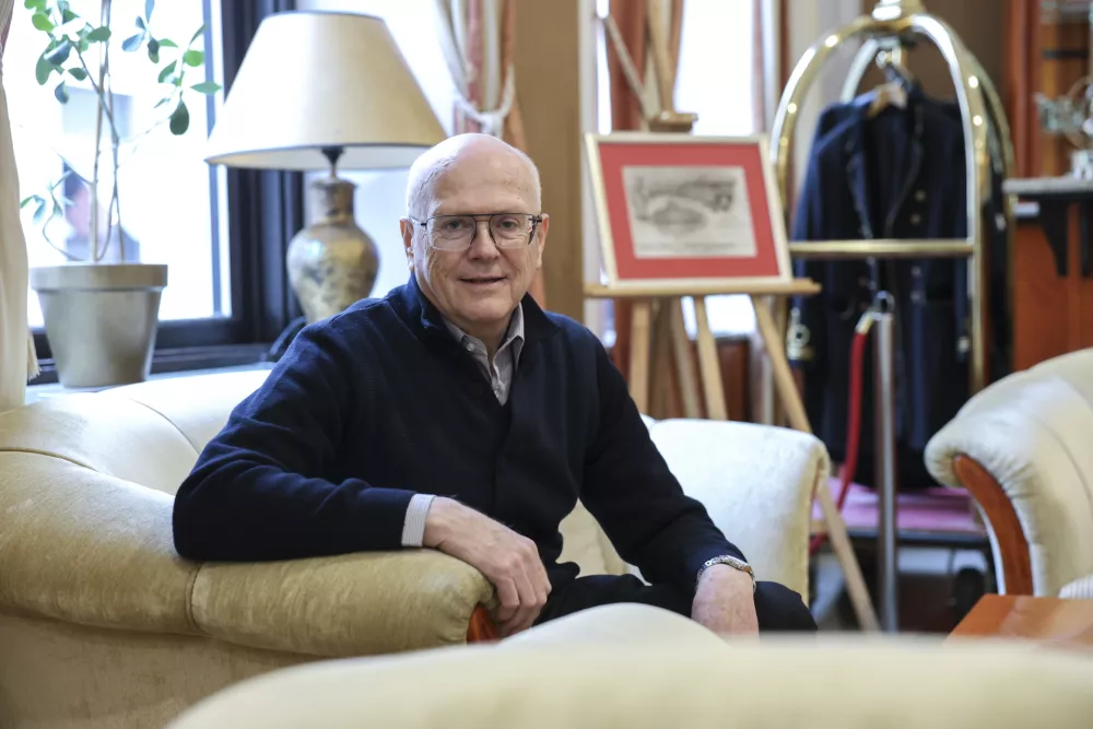 - 04.12.2024 - zbiratelj vo&scaron;čilnic in razglednic Zmago Tančič//FOTO: Jaka Gasar