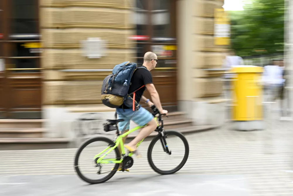 - 02.06.2022 - Kolesarstvo v Ljubljani - kolesarji &ndash; kolesarjenje v mestu -//FOTO: Nik Erik Neubauer 