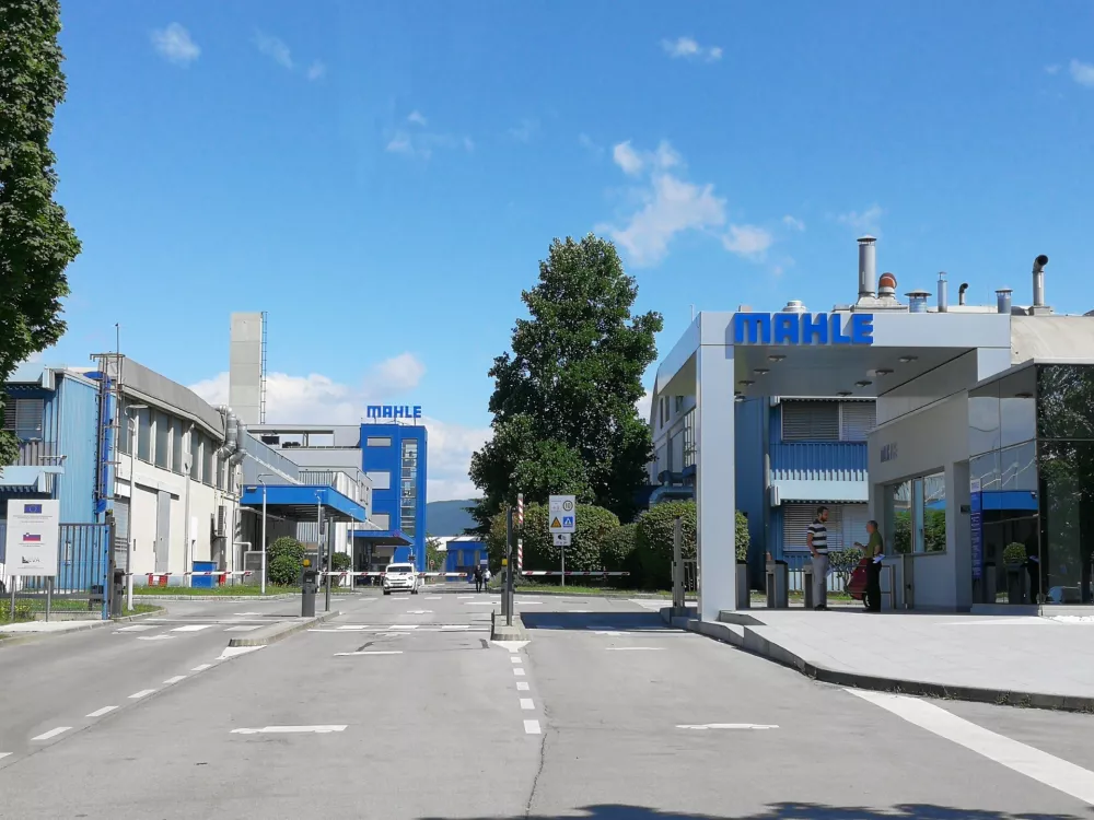 Nem&scaron;ki Mahle (nekdanja Iskra Avtoelektrika) naj bi &scaron;tevilo zaposlenih v Sloveniji zmanj&scaron;al za kar 610 ljudi. Foto: Jana Petkov&scaron;ek &Scaron;takul&nbsp;