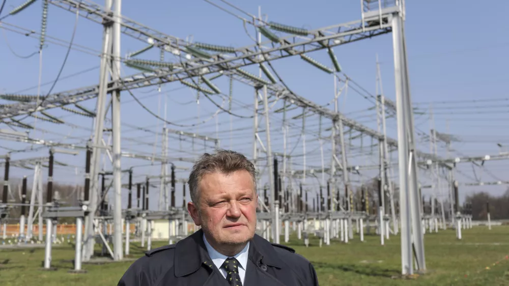 - 06.04.2022 &ndash; mag. Aleksander Mervar, menedžer - direktor družbe ELES, sistemskega operaterja elektroenergetskega sistema Slovenije od leta 2013, član nadzornega sveta Kapitalske družbe /FOTO: Jaka GasarOPOMBA: INTERVJU ZA OBJEKTIV 2022