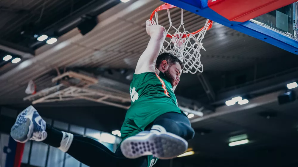 Martinas Geben pravi, da je vzdu&scaron;je v mo&scaron;tvu Olimpije odlično. Foto:&nbsp;ABA